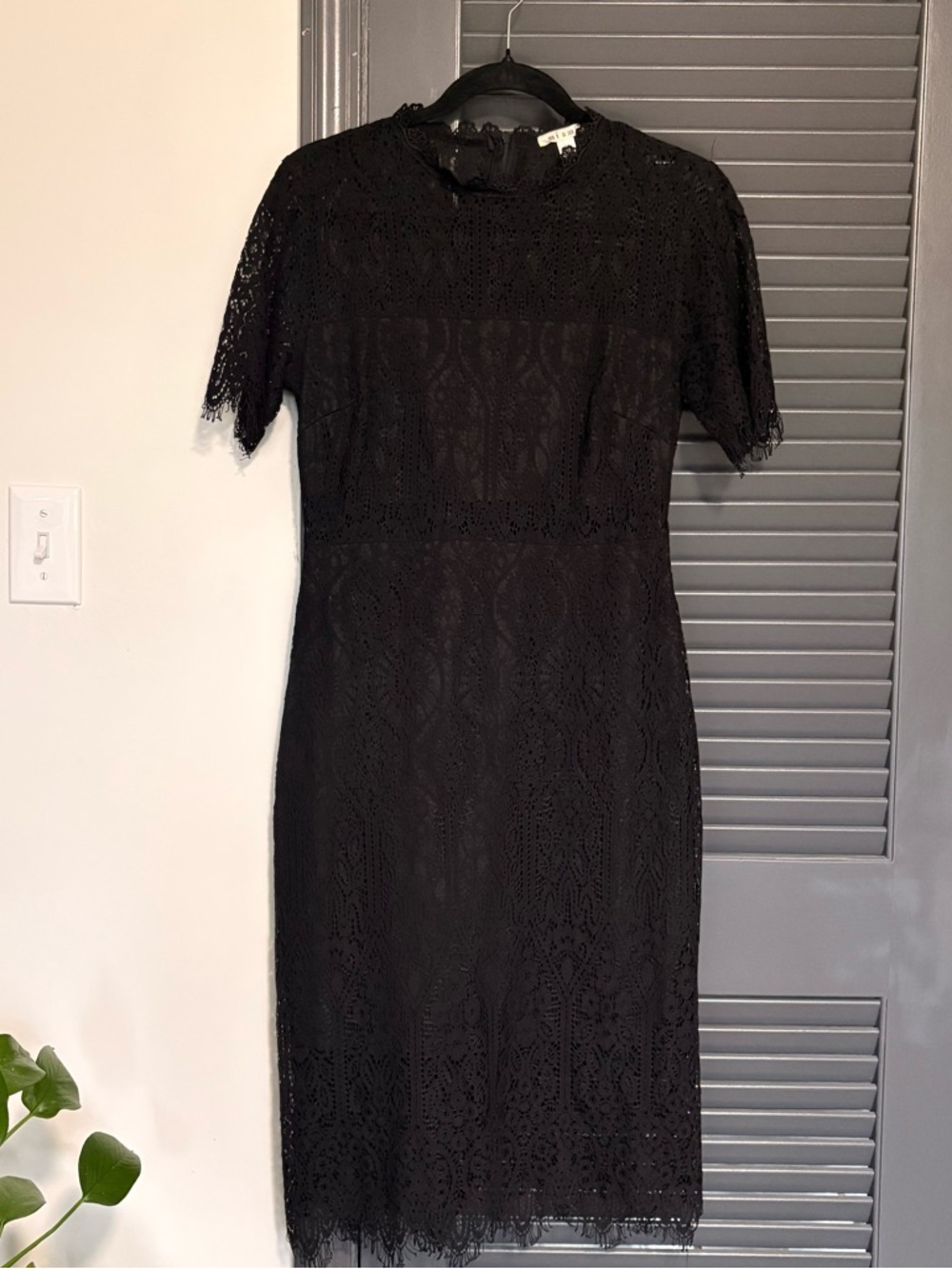 miami Black Lace Midi Dress with Short Sleeves